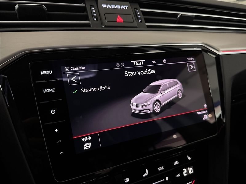 Volkswagen Passat 2,0 TSi  DSG Elegance Virtual - fotka 34 z 47