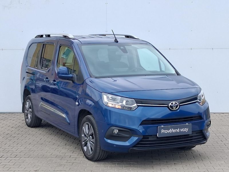 Toyota ProAce City Verso 1.5 D-4D Family Comfort AT - fotka 6 z 28