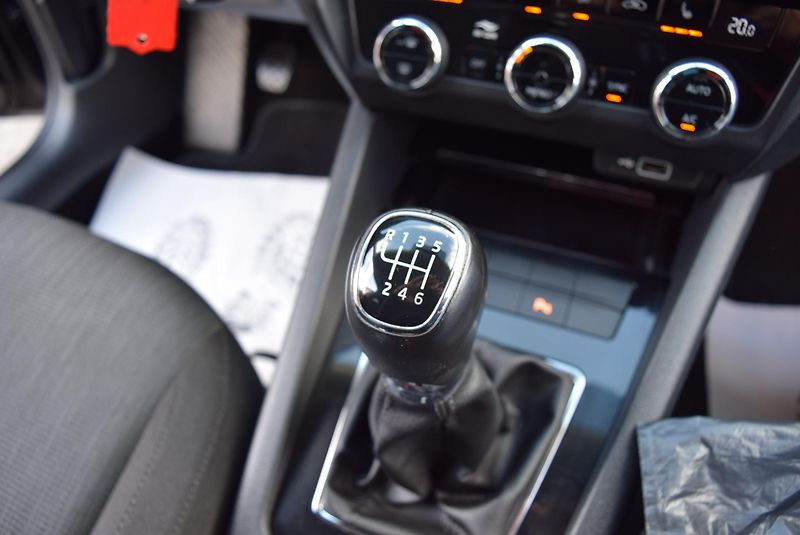 Škoda Octavia (2019) 1.5TSI 110kw AMBITION KAM TAŽ  - fotka 36 z 43