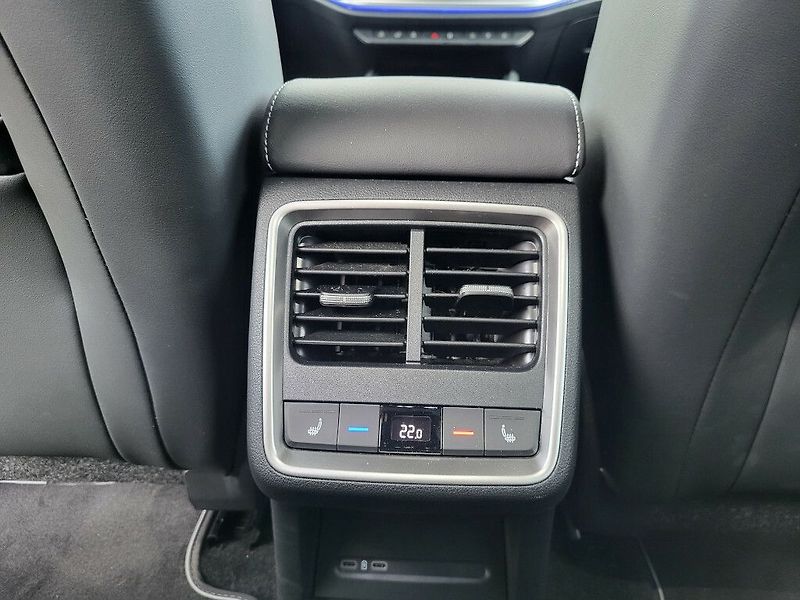 Škoda Elroq Sportline 85KwH 210kW - fotka 30 z 31