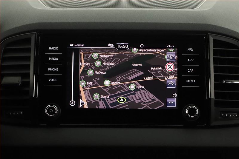 Škoda Karoq (2025) 2.0 TDI, Sportline, Navigace - fotka 15 z 18