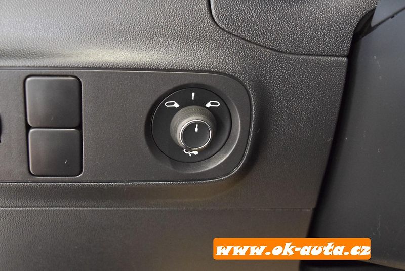 Citroën C3 1.2 PURETECH NAVI 2022-DPH - fotka 33 z 48