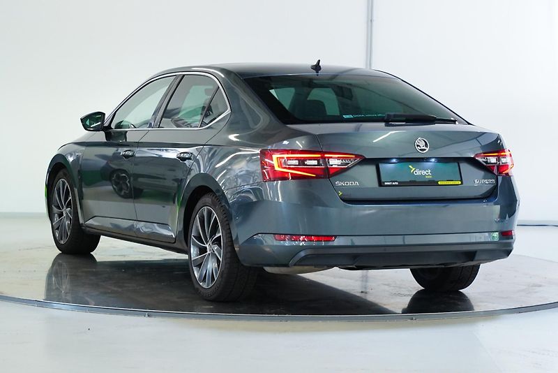 Škoda Superb - fotka 7 z 30