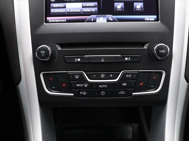 Ford Mondeo 2,0 TDCi 110kW CZ - fotka 23 z 31