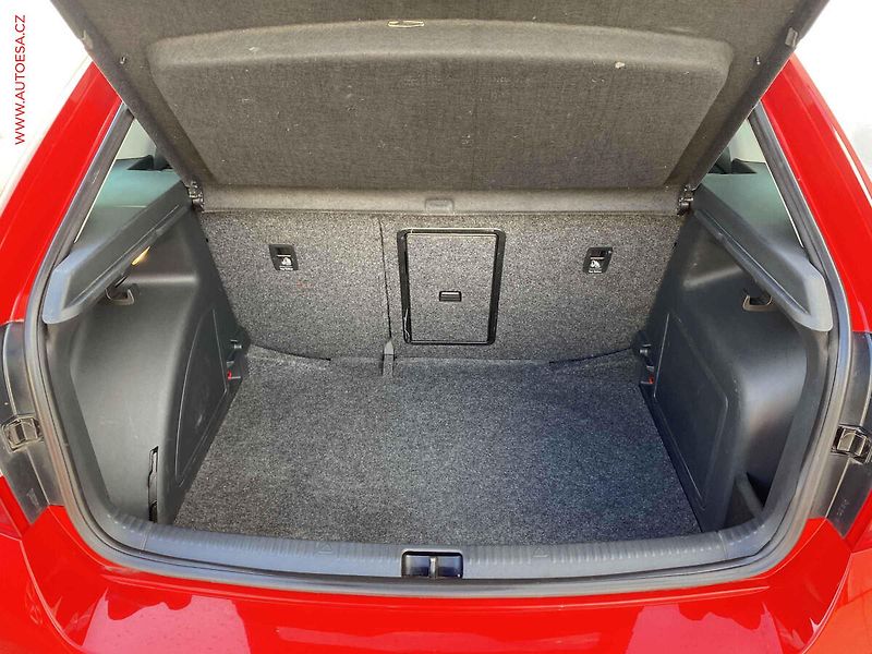 Škoda Rapid (2013) 1.6 TDI, ČR, Elegance - fotka 7 z 17