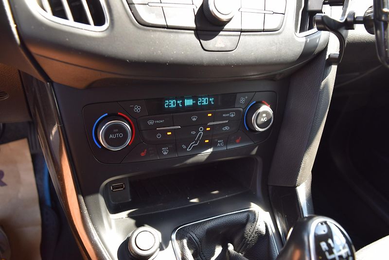 Ford Focus (2018) 2.0TDCI 110kw TITANIUM TAŽ KAM - fotka 24 z 44