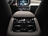 Volvo XC90 (2026) 2,0 T8  Ultra Dark - náhled 35