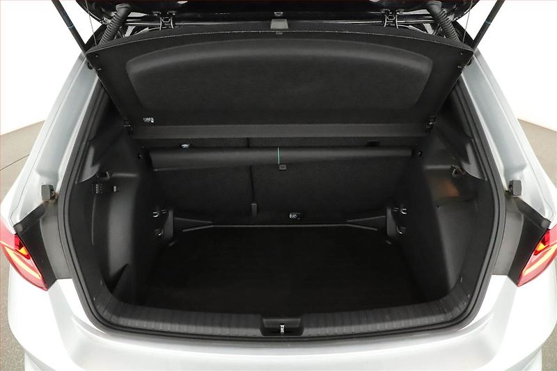 Škoda Fabia (2025) 1.5 TSI, Monte Carlo, FullLed - fotka 11 z 20