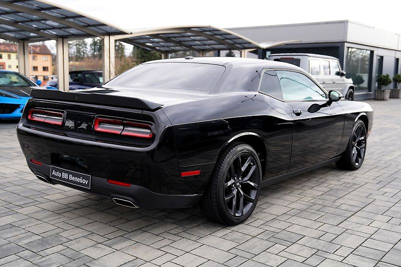 Dodge Challenger 3.6 V6 automat,/kůže/xenony - fotka 6 z 38