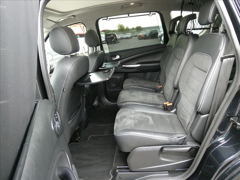 Ford S-MAX 2,0 EcoBoost Titanium,AT,závěs - fotka 24 z 60