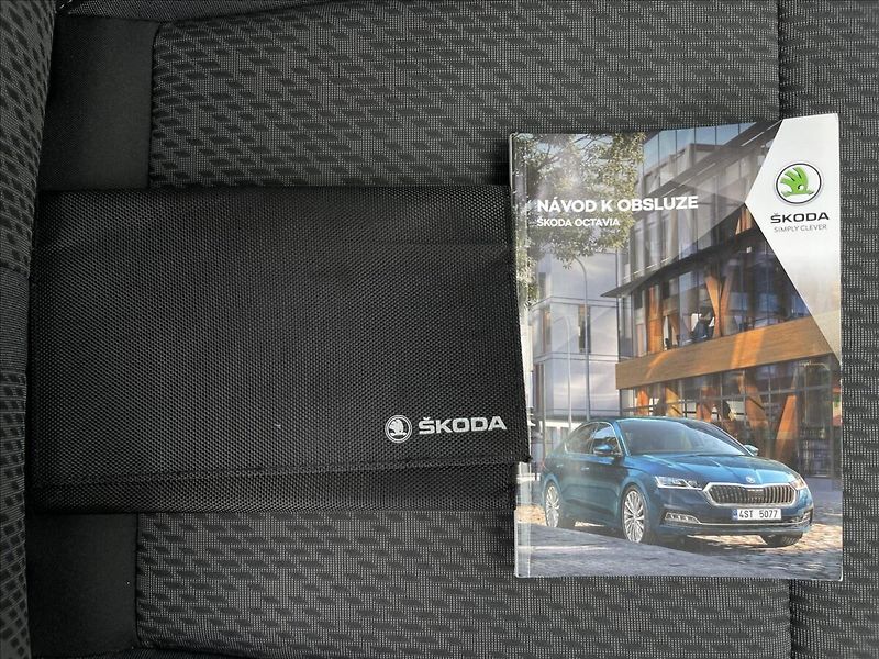 Škoda Octavia 2,0 TDI Combi Style Plus NAVI - fotka 19 z 23