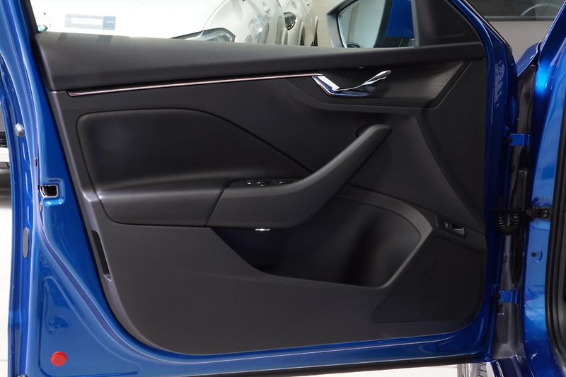 Škoda Kamiq 1.5TSI,DSG,STYLE,ČR,1.MAJ,DPH - fotka 16 z 31