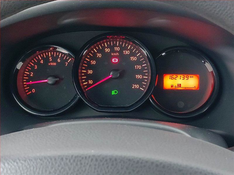 Dacia Sandero (2014) 1.2 16V, po STK, jezdí výborně - fotka 11 z 13