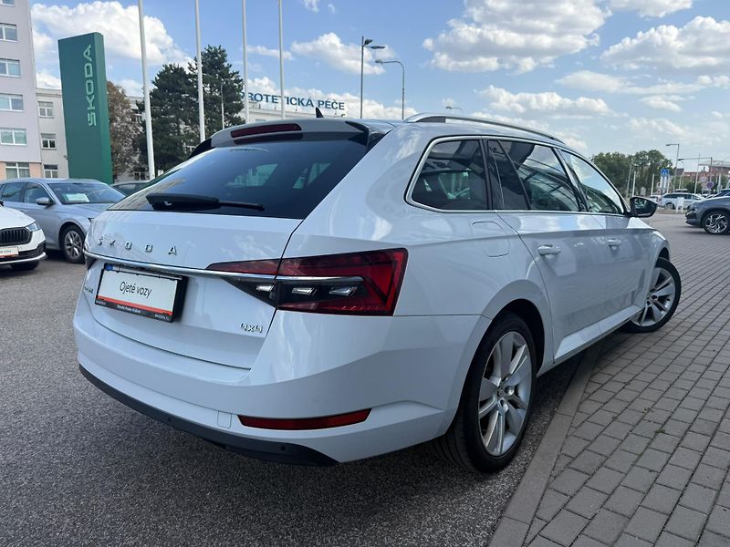 Škoda Superb Style 2.0 TDI 147kw DSG 4x4 Co - fotka 2 z 24
