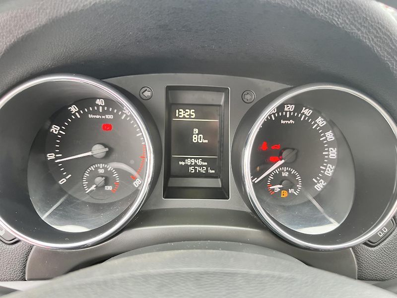 Škoda Yeti 1.2TSI 77KW,1MAJ,TZ,KLIMA,CZ - fotka 34 z 41
