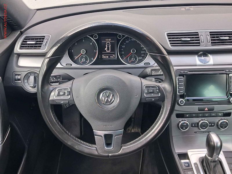Volkswagen Passat (2014) 2.0TDi, DSG, bixen, navi - fotka 11 z 18