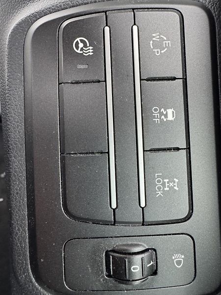 SsangYong Tivoli 1,6i 4x4 Automat - fotka 15 z 16