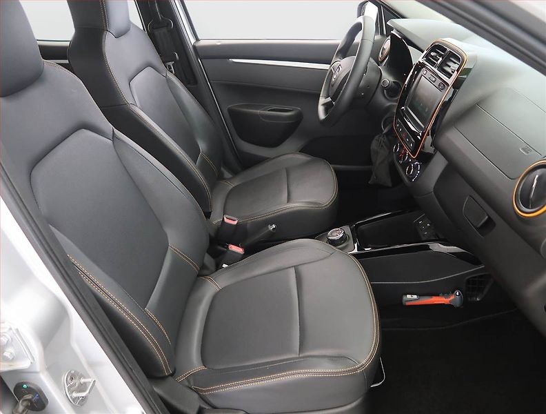 Dacia Spring (2022) Electric 45 (27 kWh), SoH 91% - fotka 9 z 22