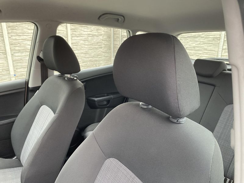 Kia Venga 1.4i 16v 90PS KLIMA SERVIS!!!  - fotka 97 z 144