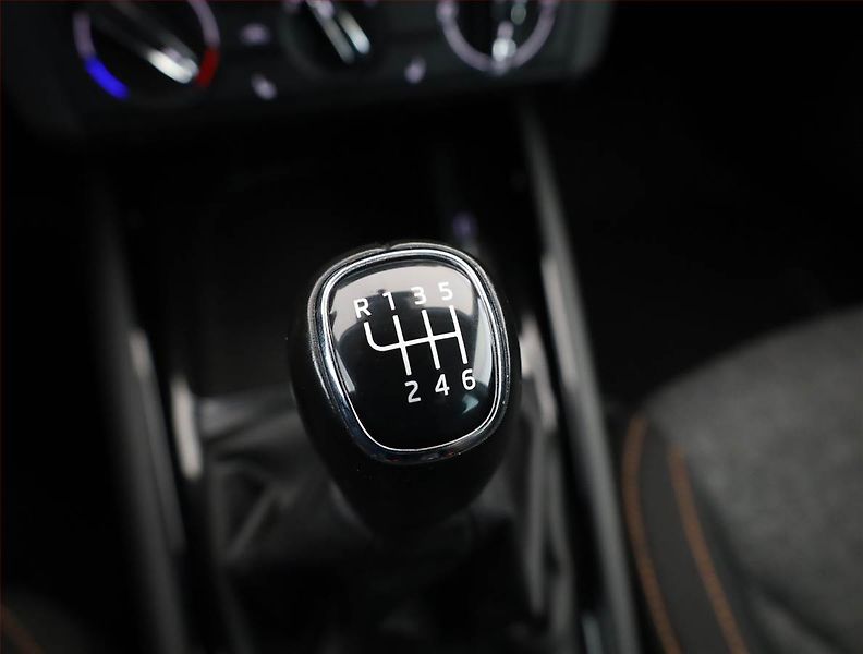 Škoda Scala (2021) Ambition 1.0 TSI, ČR,1.maj - fotka 15 z 19