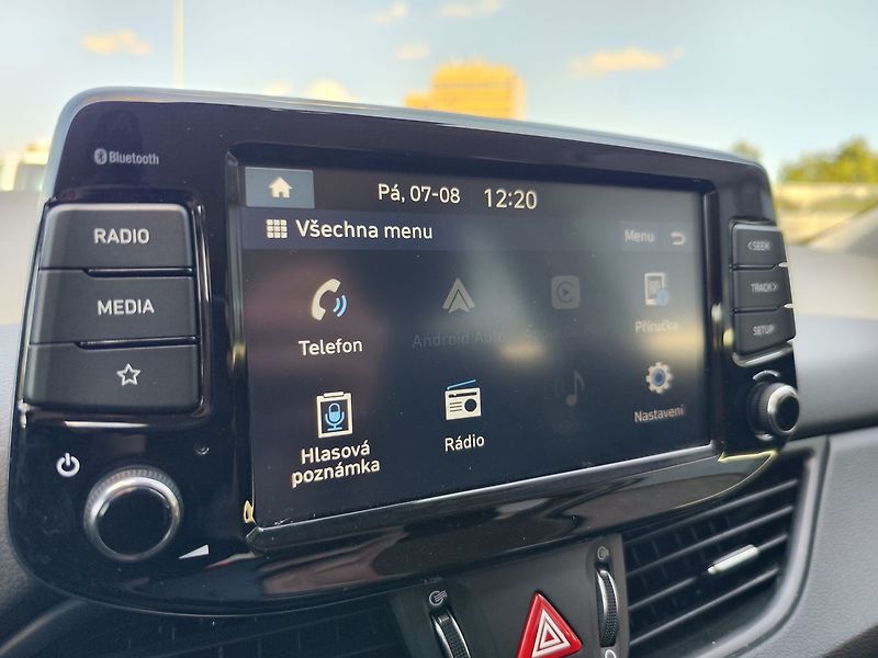 Hyundai i30 1.5 T-GDI/118kW Comfort - fotka 17 z 32