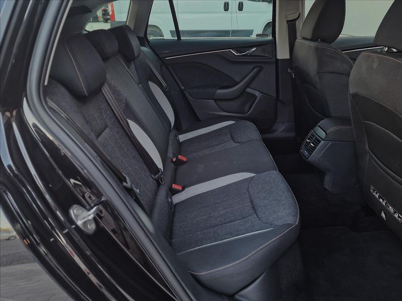 Škoda Scala 1.0TSI 81kW Style,ČR,1.Maj. - fotka 15 z 50