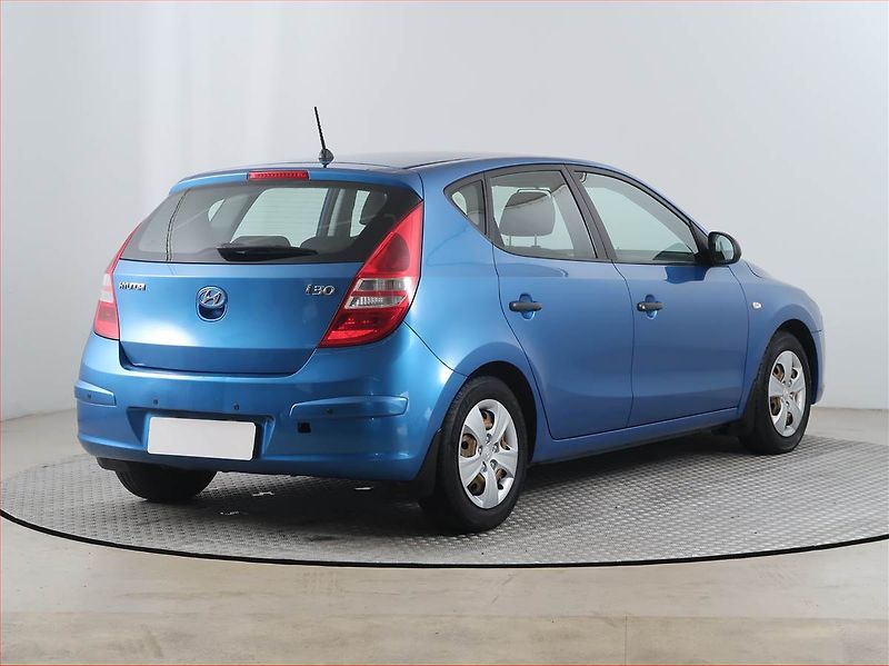 Hyundai i30 (2010) 1.4 CVVT, Serv.kniha - fotka 5 z 13