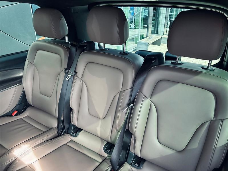 Mercedes-Benz Třídy V 2,0 300 d / Exclusive / L / 4M - fotka 12 z 21
