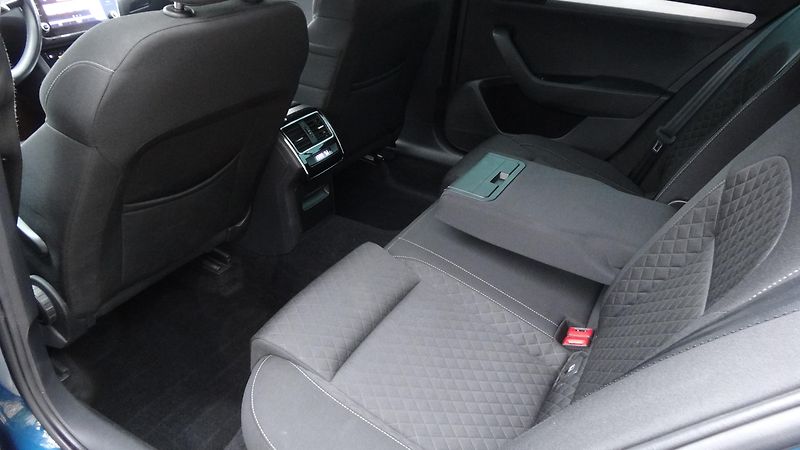 Škoda Superb 2.0TDi DSG Taž.zař. CEBIA  - fotka 7 z 32