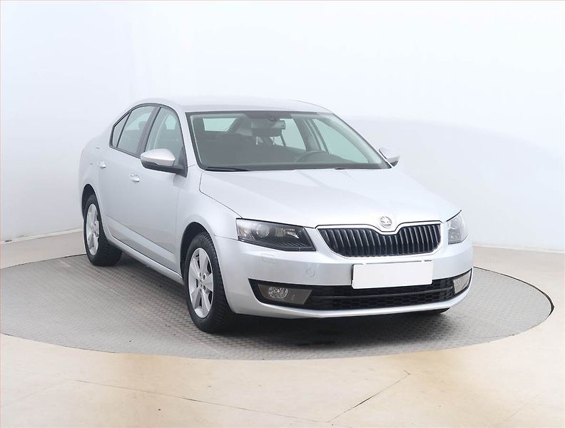 Škoda Octavia (2014) Elegance 2.0 TDI, Bi-Xenony - fotografie inzerátu