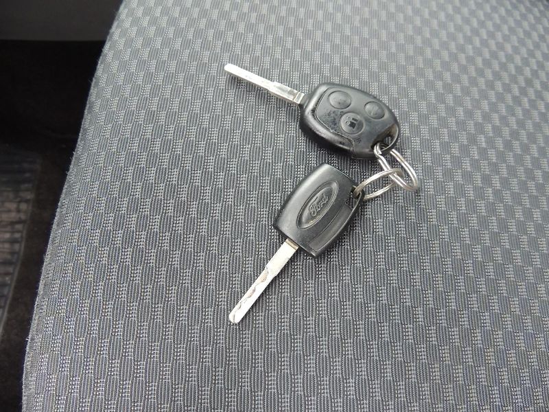 Ford Focus (2006) 1,6TDCi,80kw,Combi,klima - fotka 30 z 30