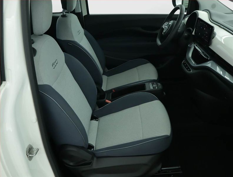 Fiat 500e (2021) 42 kWh, SoH 93%, Automat - fotka 9 z 20