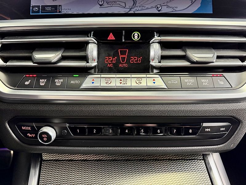 BMW Řada 3 d xDrive M-SPORT, LED, WEBASTO - fotka 22 z 29