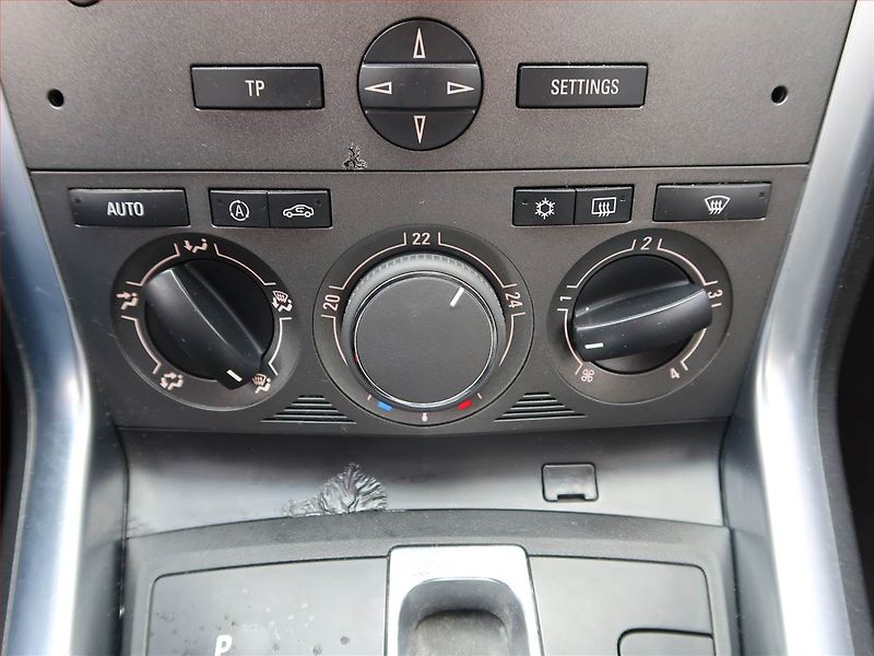 Opel Antara (2012) 2.2 CDTI, 4X4, Automat, Navi - fotka 17 z 20