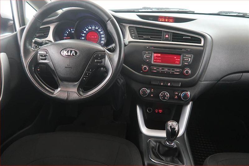 Kia Ceed (2016) 1.6 CRDi - fotka 7 z 15