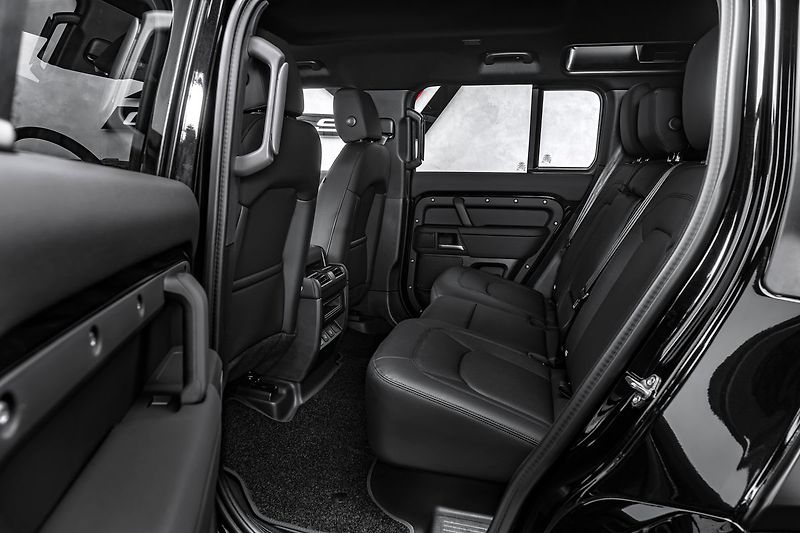 Land Rover Defender SE X-Dynamic,V6 D200, Meridian - fotka 14 z 21