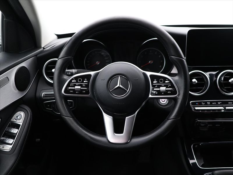 Mercedes-Benz Třídy C 1,6 C180 115 kW Full LED - fotka 14 z 32