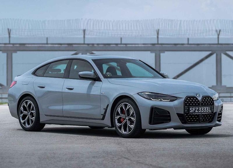 Každé desáté prodané auto u nás mělo vloni logo Škody Octavia