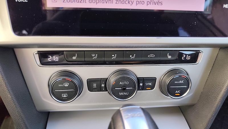 Volkswagen Passat (2019) Webasto-el.tažné-Matrix-Adapt. - fotka 33 z 37