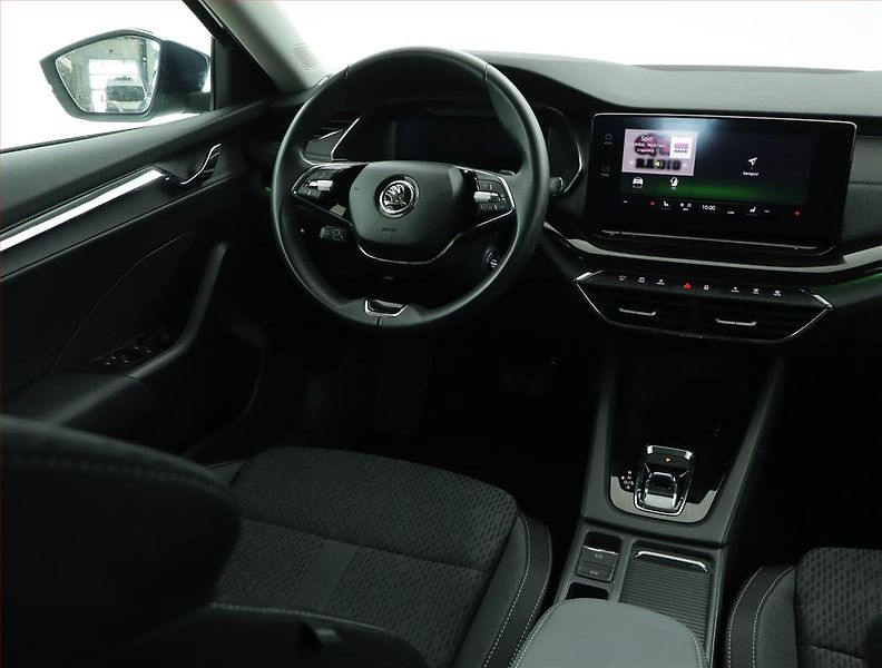 Škoda Octavia (2023) 2.0 TDI - fotka 7 z 16