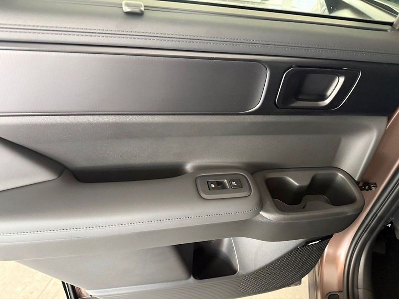 Hyundai Santa Fe 7S 25 1,6 TGDI PHEV 4WD AT CAL - fotka 6 z 10