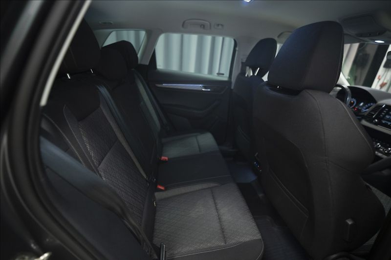 Škoda Karoq 2,0 TDI DSG KEYLESS VÝHŘEV ČR - fotka 11 z 38