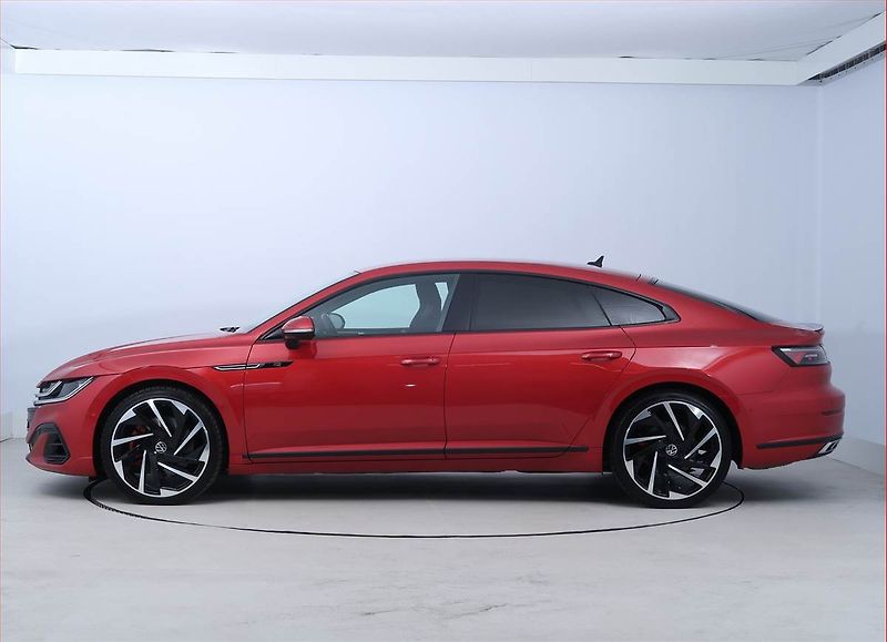 Volkswagen Arteon (2022) R-line 2.0 TSI 4Motion - fotka 3 z 22