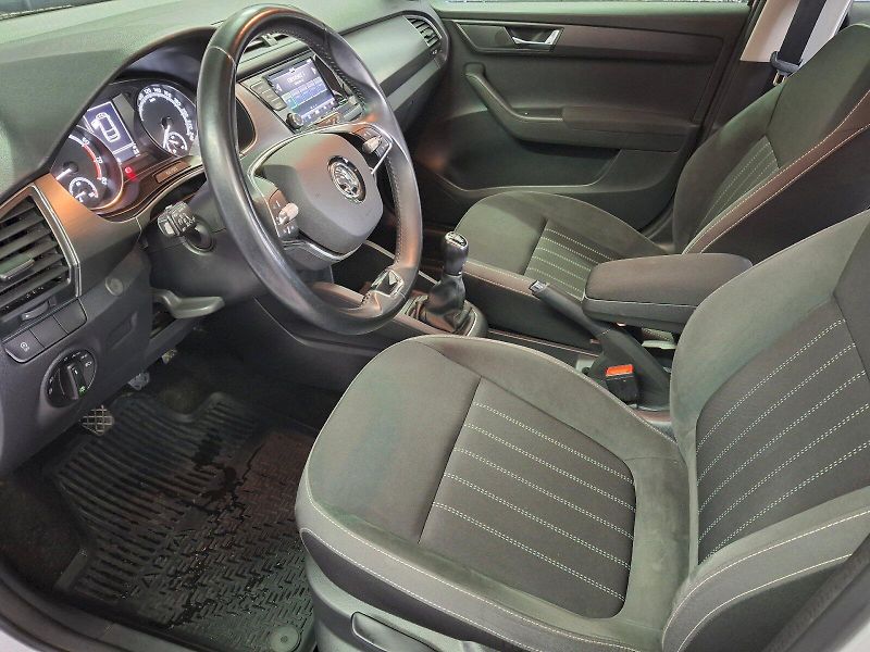 Škoda Fabia (2021) Combi Style 1,0TSi 70kW - fotka 23 z 31