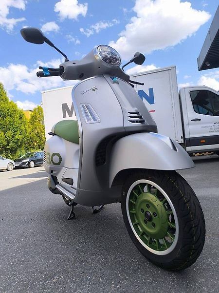 Vespa (2026) GTS 310 Ottantesimo - fotka 10 z 13