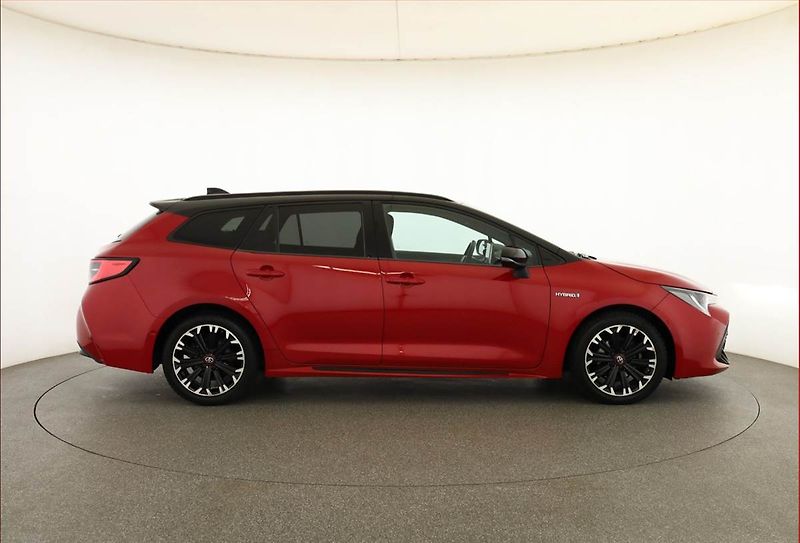 Toyota Corolla (2020) 1.8 Hybrid - fotka 6 z 20
