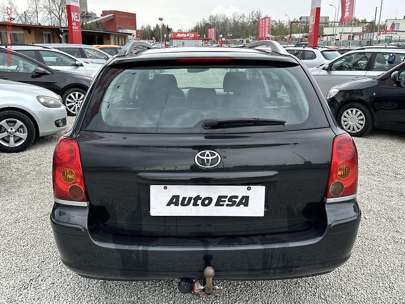Toyota Avensis (2003) 1.8i, AC, TZ - fotka 5 z 17