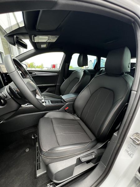 Cupra Leon 1.5 eTSI 110kW DSG 1.Maj DPH - fotka 6 z 26