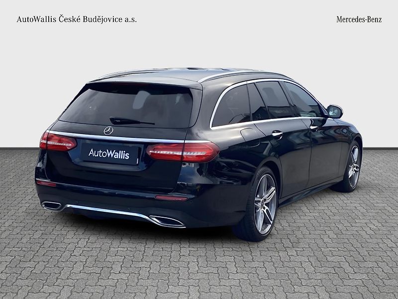 Mercedes-Benz Třídy E E 220d 4M AMG - fotka 5 z 27