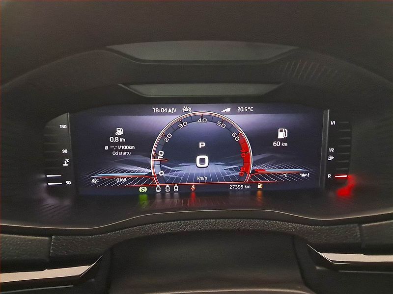 Škoda Karoq (2024) Sportline 1.5 TSI - fotka 10 z 18